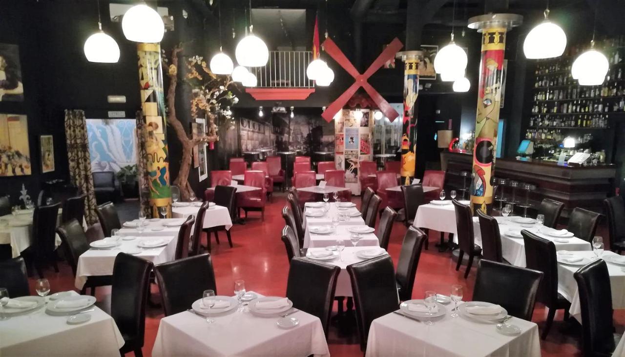尤托皮亚酒店 贝纳鲁普·卡萨斯·别哈斯 外观 照片